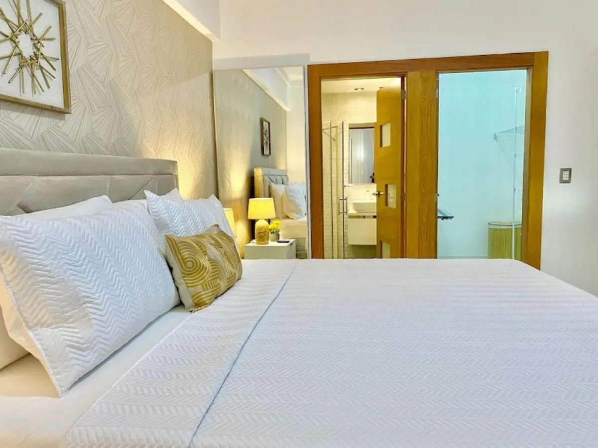 Lägenhet Upscale City Center Condo Los Prados