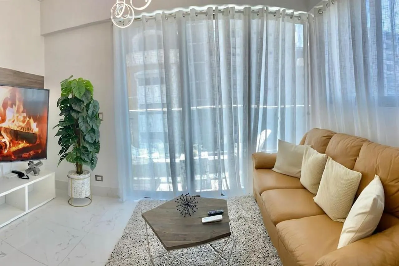 Lägenhet Upscale City Center Condo Los Prados