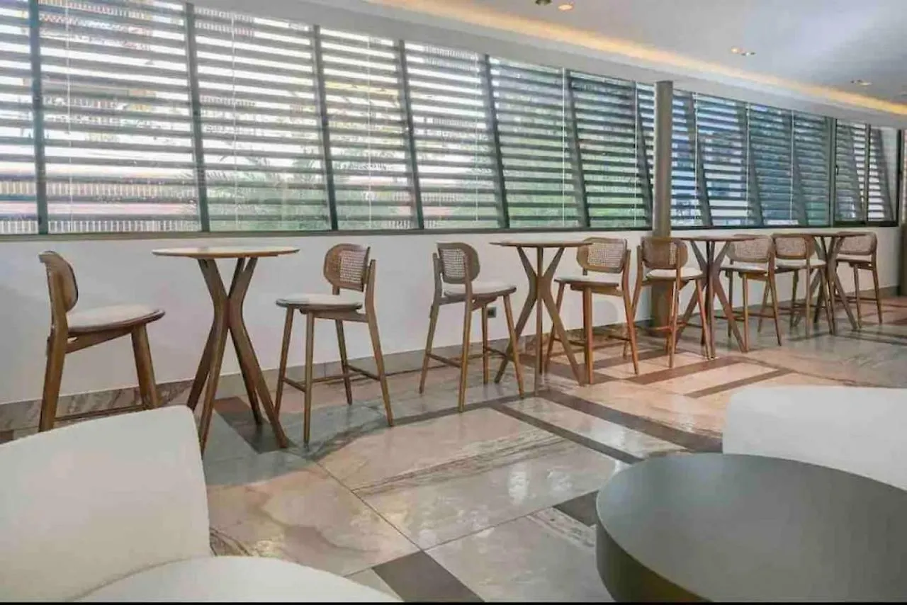 Lägenhet Upscale City Center Condo Los Prados