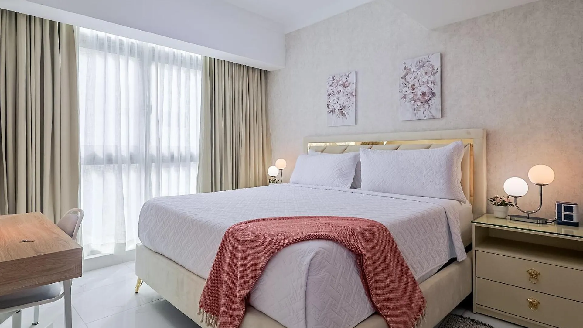 Lägenhet Upscale City Center Condo Los Prados